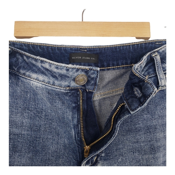 Silver Jeans Suki Mid Rise Capri - Picture 5 of 8